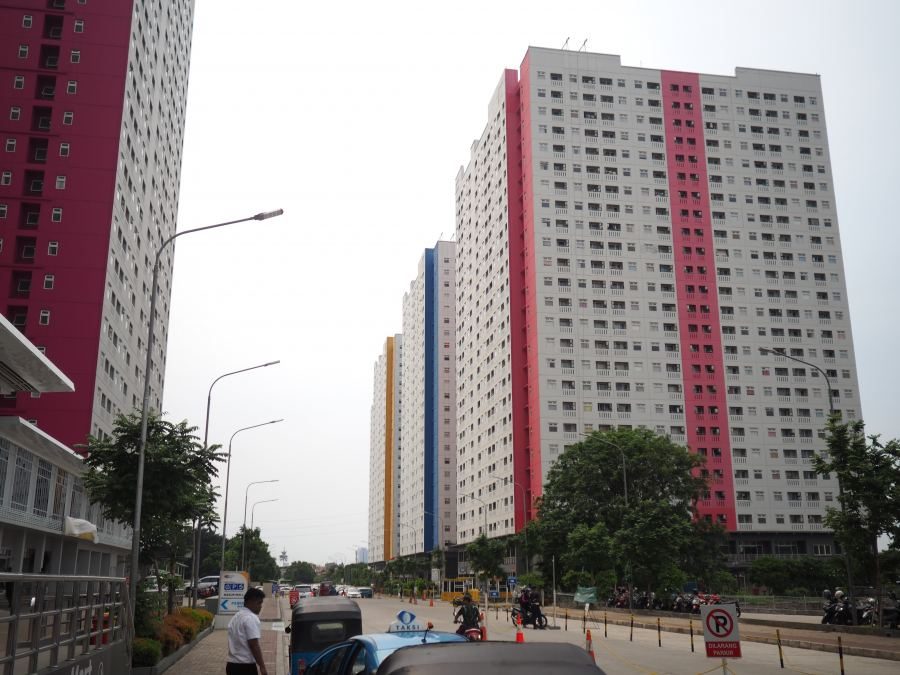 Green Pramuka City Apartments